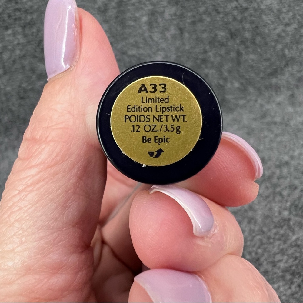 New Estee Lauder Limited Edition Lipstick A33 Be Epic 0.12oz - Picture 5 of 7